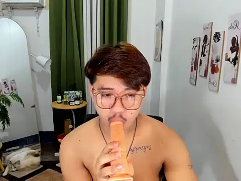 GabinJuicyHugeCock