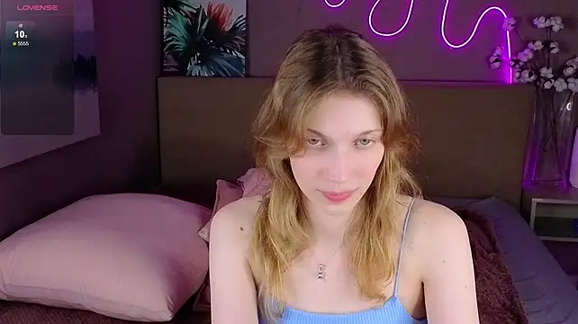 Emily_Cartex