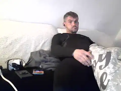 Cambitchboy live cam preview