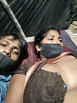 Desi77 live sex cam