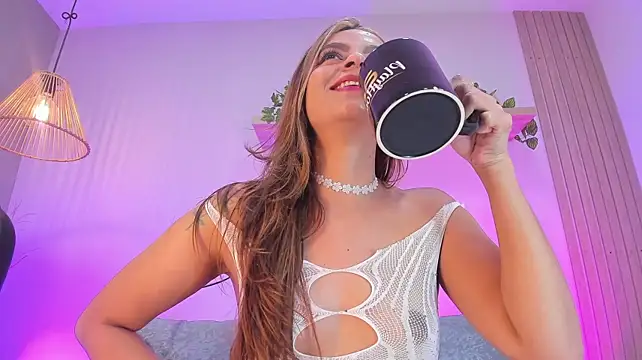 Emily_Stonee_