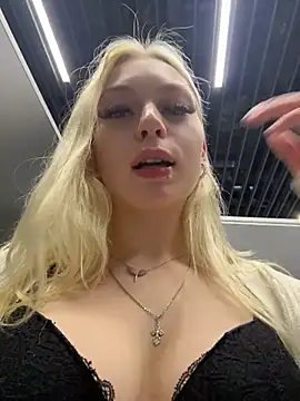 AngelinaTous