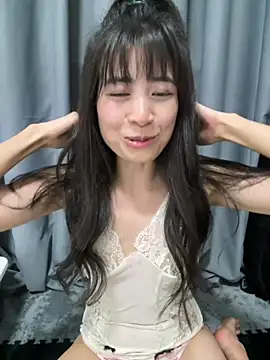 yiyiya520 live cam preview
