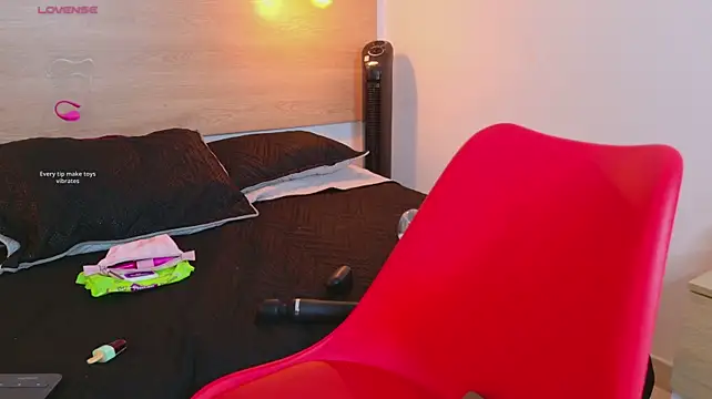 Lanapeachess live cam on StripChat