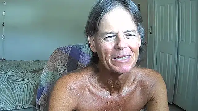 nakeedcowboi65