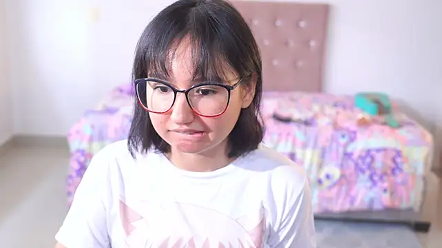 Pinkie_Princes live cam on StripChat