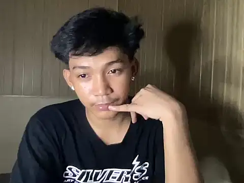 YourcumBoy77 live cam on StripChat