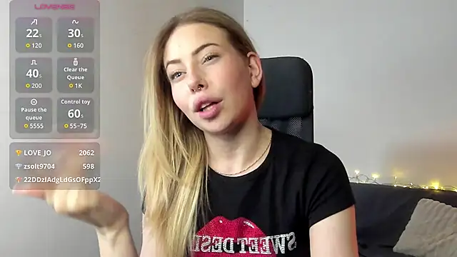 ChristySummeer live cam on StripChat