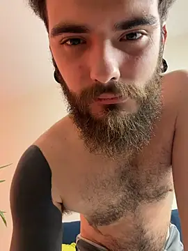 guynextfurr