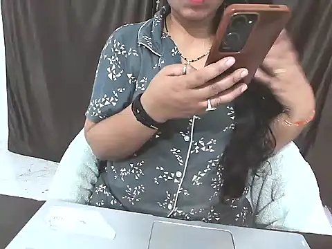 Unatti_Ji live cam on StripChat