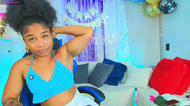 SilvannaFitt live cam on StripChat