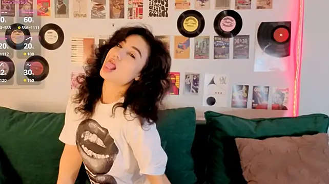 Maya_Rogerss live cam on StripChat