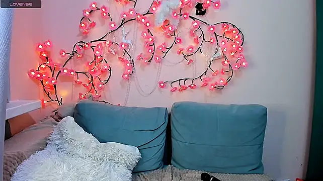 Ungoliant_Kiss live cam on StripChat