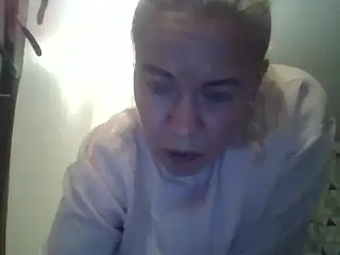 jennyblondeuk live cam preview