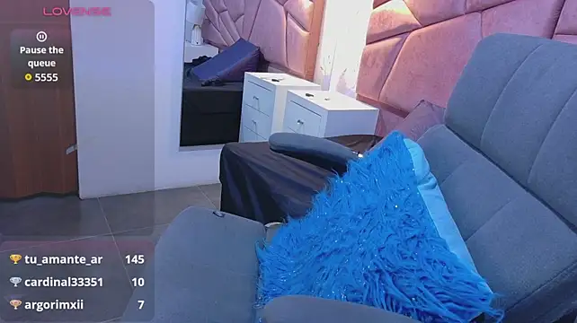 Immagine dello stream di alexa_muz su stripchat