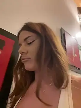 SophieeCharm live cam on StripChat