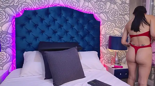 RoxyReinn live cam preview