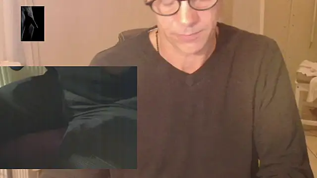 hedon-nudist live cam preview
