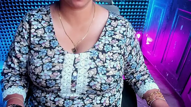Bholi-Punjaban live cam preview