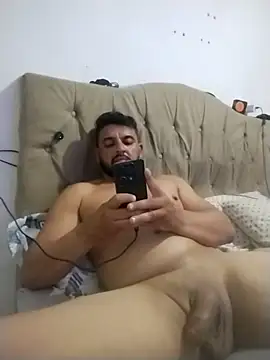 Combatente_08 live cam on StripChat