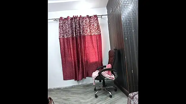 Vedika_002 live cam preview