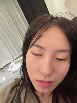 Uugirl00 live cam on StripChat
