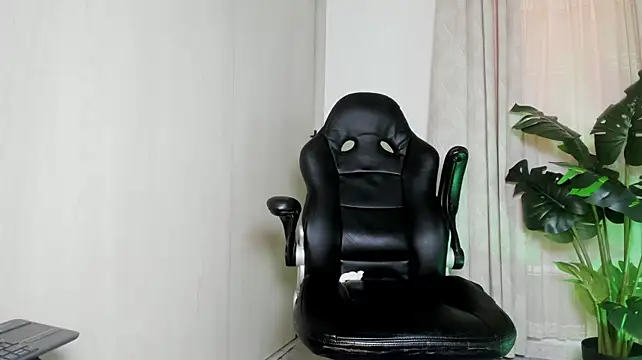 Biscuit_oliva live cam preview