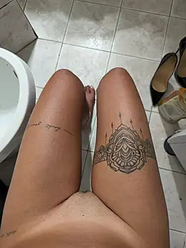 Thegirlofthemirror