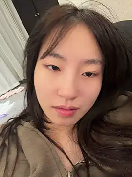 Uugirl00 live cam on StripChat