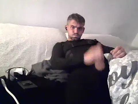 Cambitchboy live cam preview