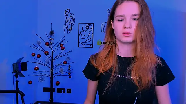 angie_foxy1