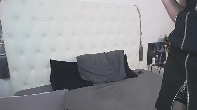 AlinaOnly live cam preview