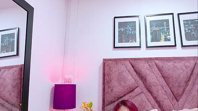 MaddyMills_ live cam preview