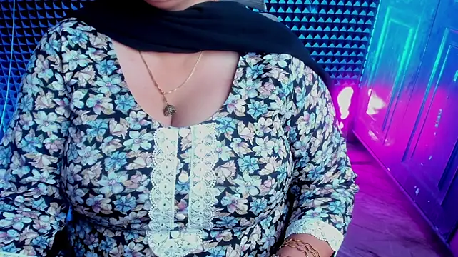 Bholi-Punjaban webcam