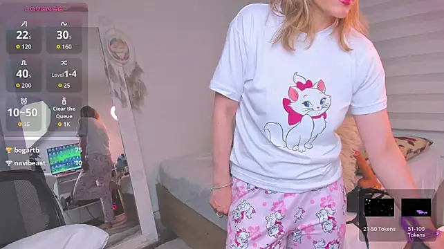 SharonVelvet webcam