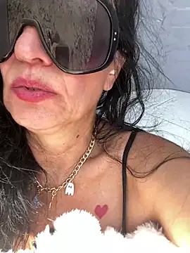 TheDime live cam preview