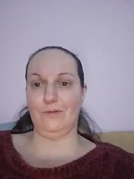 BustyLadyAlma live cam on StripChat