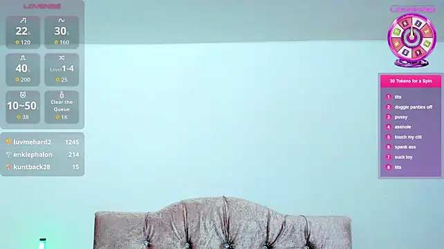 amelia_petiite