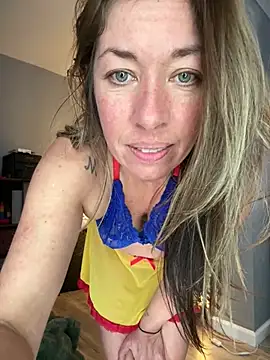 MiraKisss webcam
