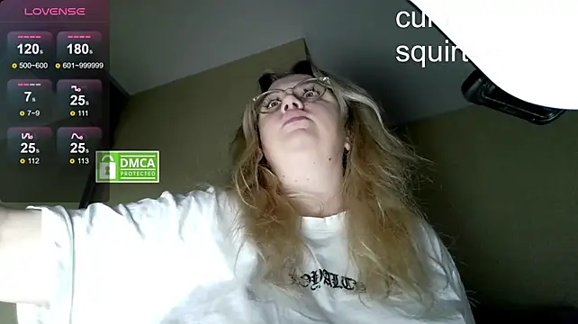 elven_dreams_ live cam preview