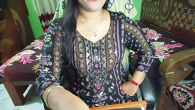 BengaliQueenStar live cam preview