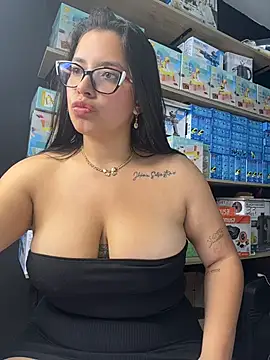 Miss_Bella_Flame live cam preview