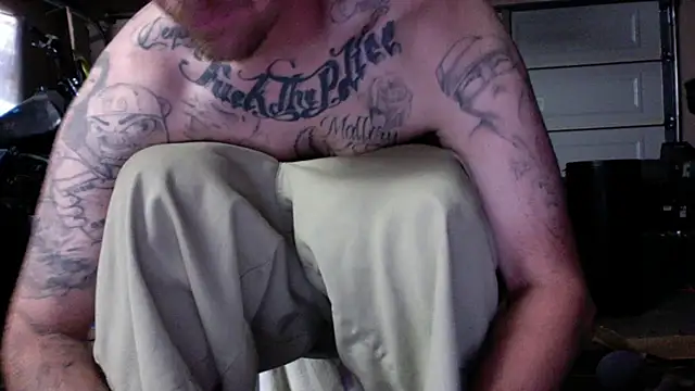 keepgoingbee96 live cam preview