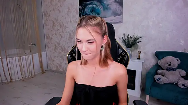 EllaCurtis