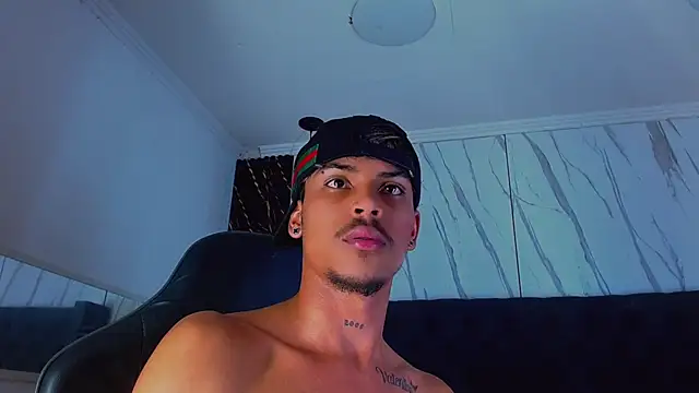 Angel_foxc13 live cam preview