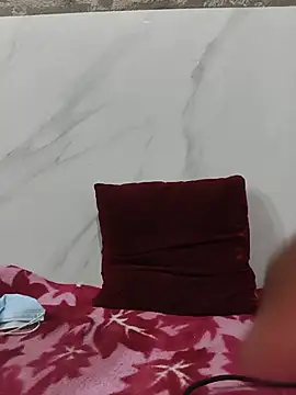 SWEETY_LADKI webcam