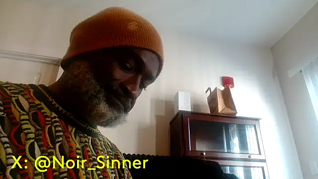 sinnernoir live cam on StripChat