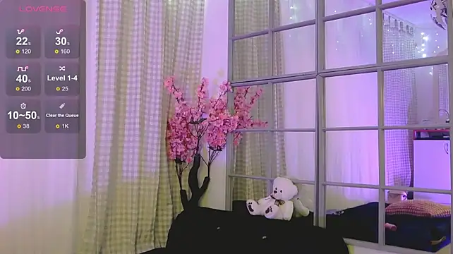 SarahRaynex live cam preview