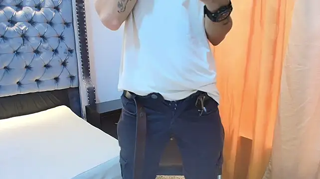 MATHY_ROBERT2 live cam preview