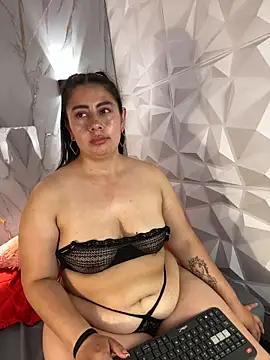 Letty_rossi live cam preview
